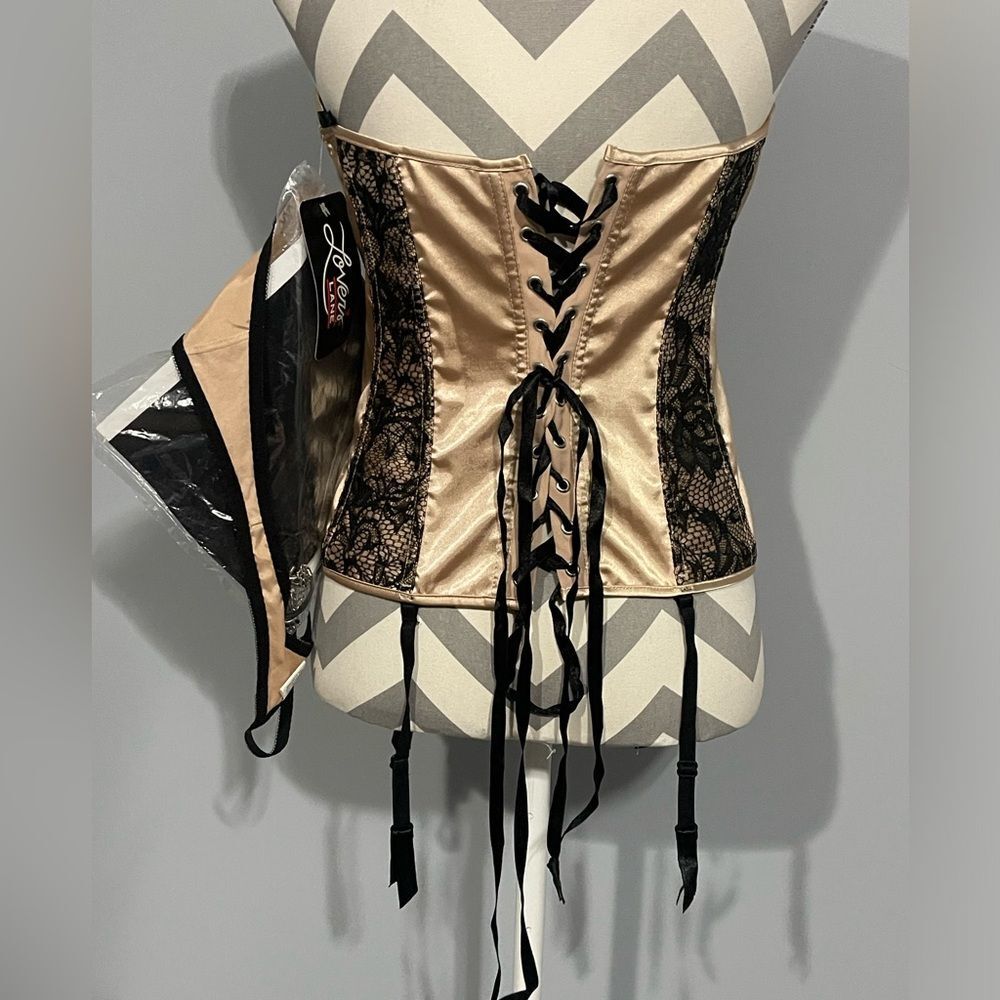 Corset Set - Picture 4 of 14
